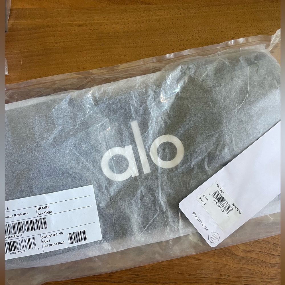 Alo airlift advantage racer back bra